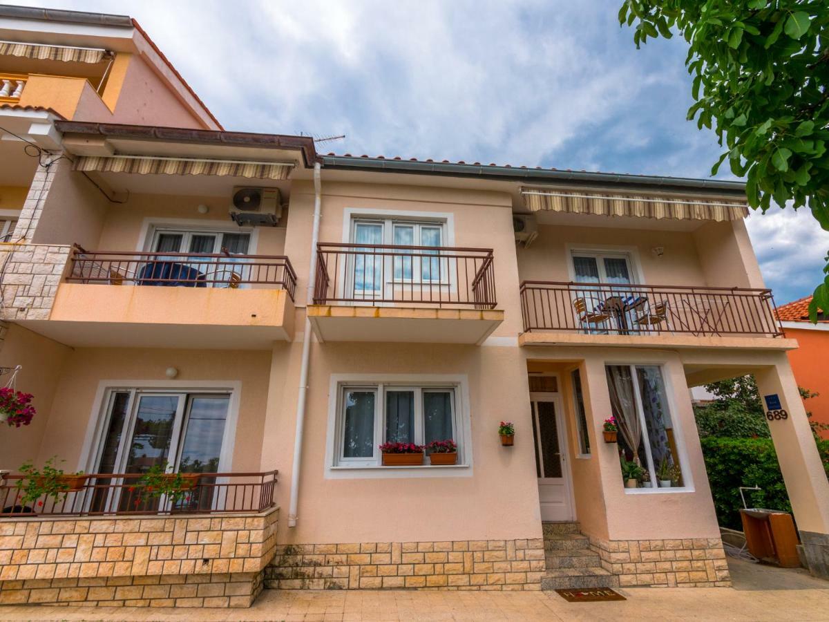689 Banjol Apartman Kültér fotó