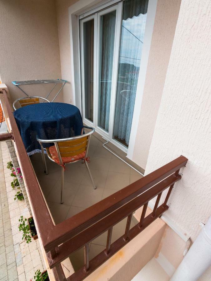 689 Banjol Apartman Kültér fotó