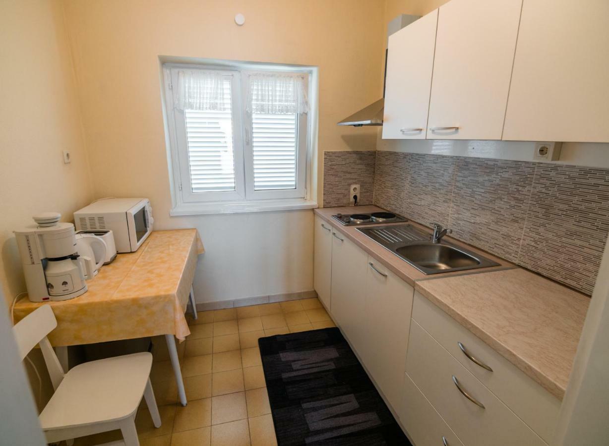 689 Banjol Apartman Kültér fotó