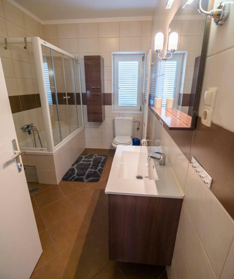689 Banjol Apartman Kültér fotó